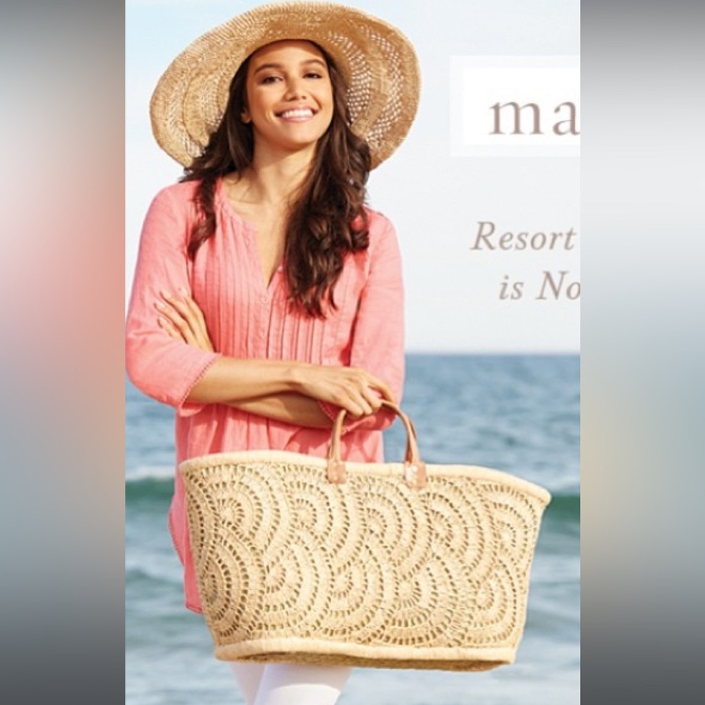 NWT Mar y Sol Raffia tote beige with brown leather handles. Beach perfect!